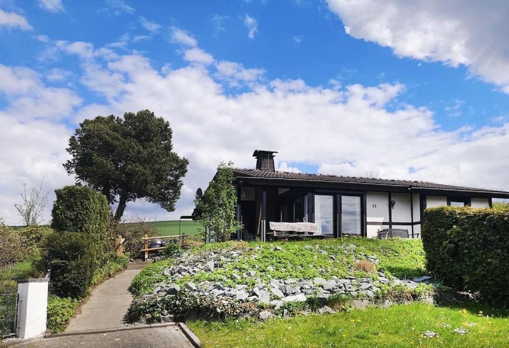 Ferienhaus Lena Im Sauerland Direkt Am Hennesee Meschede Kültér fotó